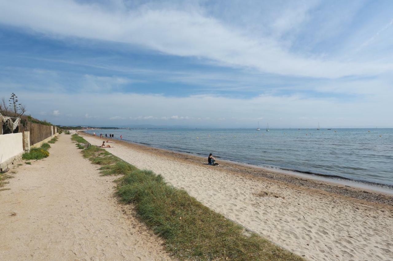 Appartement 6 Personnes Vue Mer 30 M De La Plage Hyères Extérieur photo